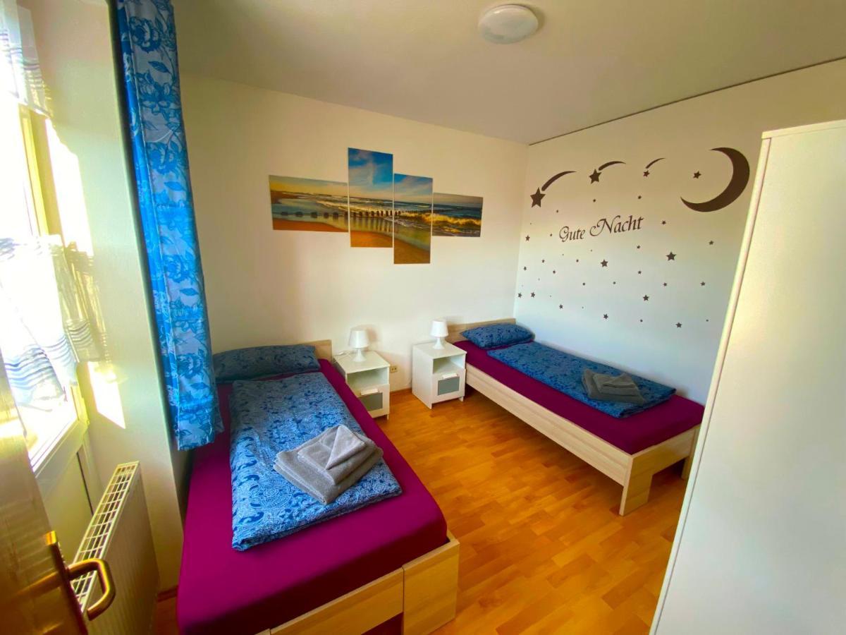 Ferienwohnung 格赖茨 外观 照片